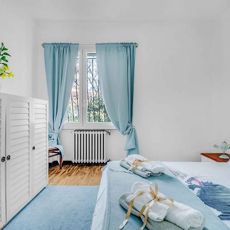 Ampia Dimora A Salo Con Parcheggio E Giardino Appartement Buitenkant foto