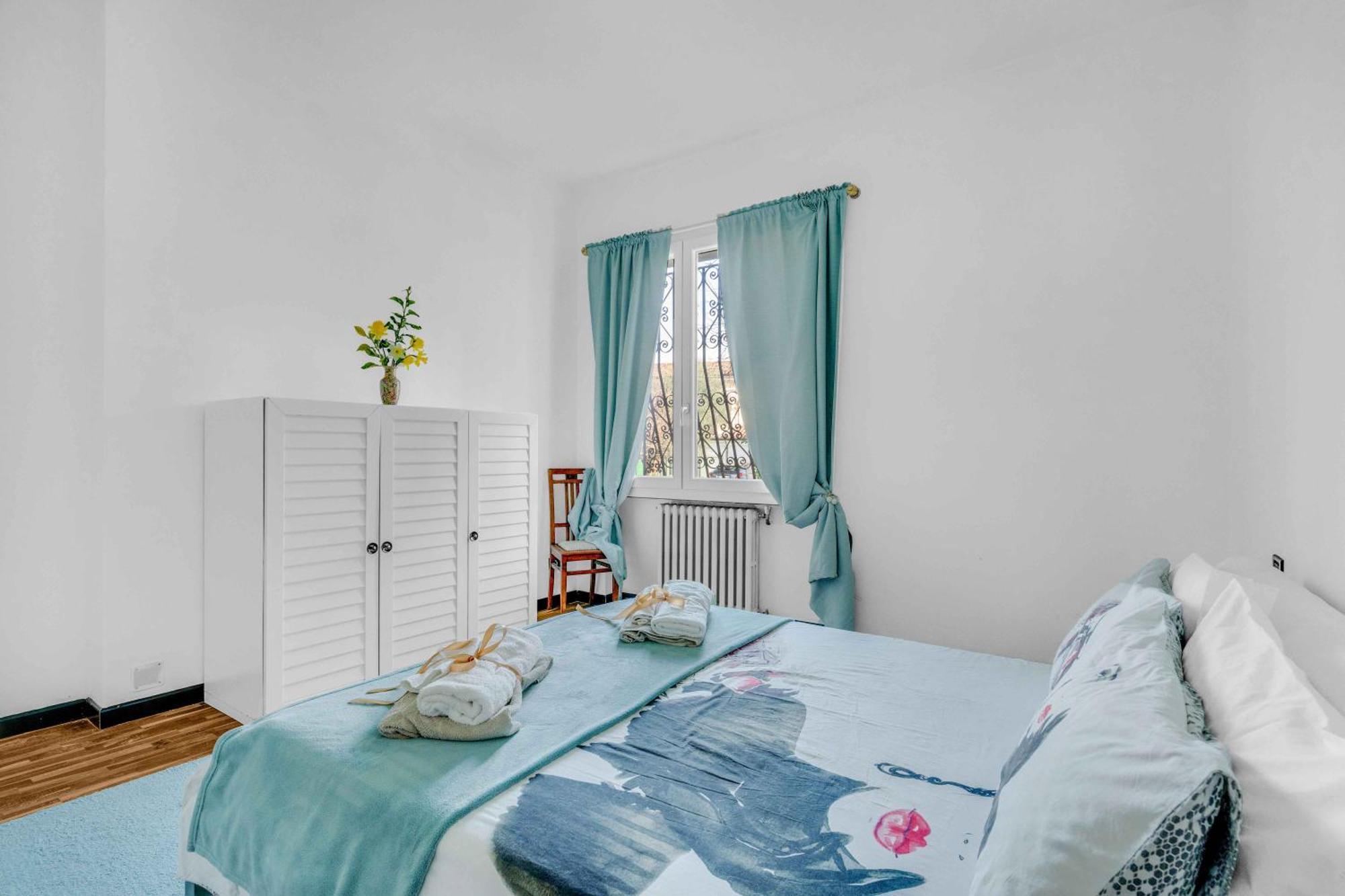 Ampia Dimora A Salo Con Parcheggio E Giardino Appartement Buitenkant foto