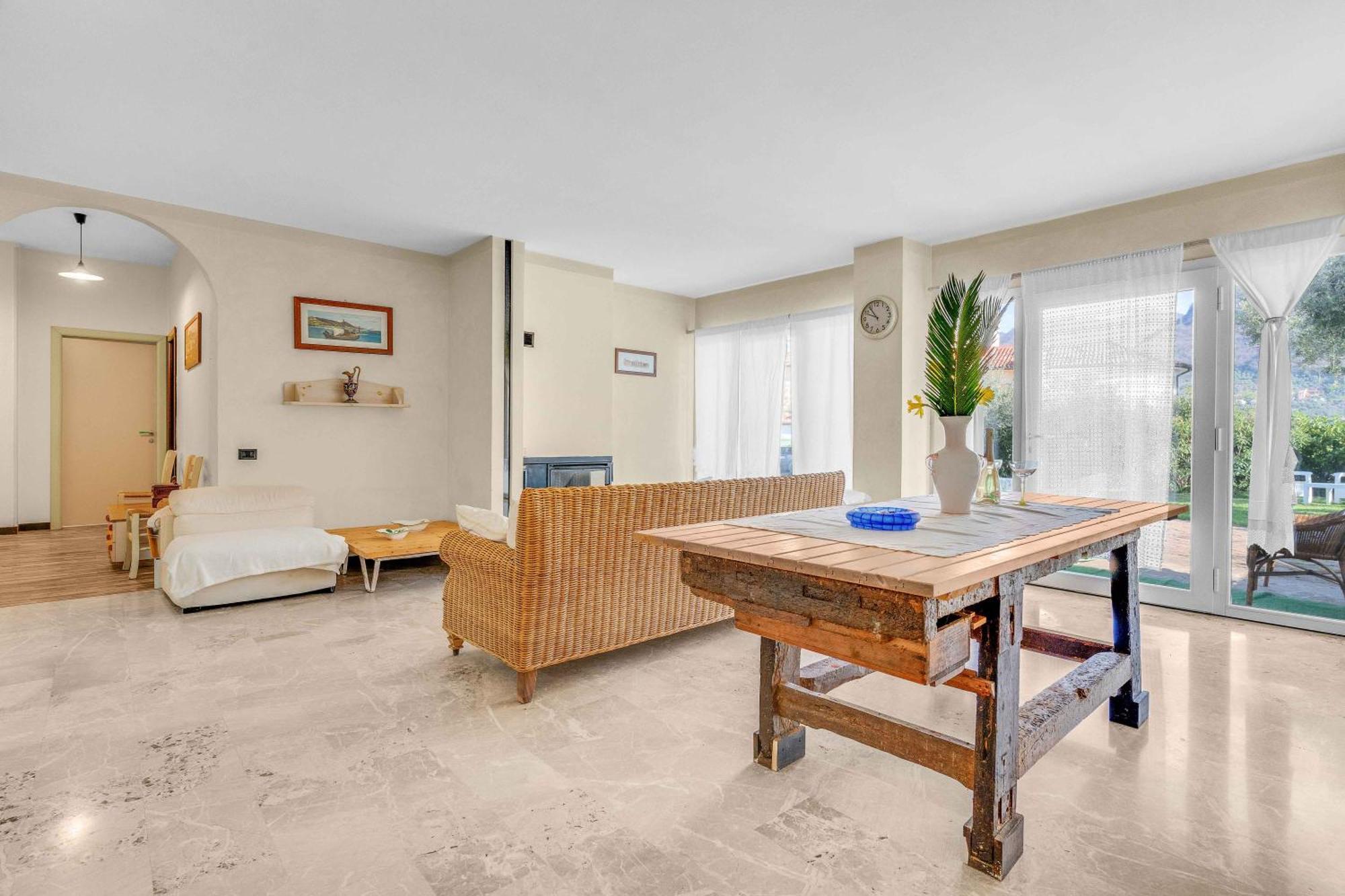 Ampia Dimora A Salo Con Parcheggio E Giardino Appartement Buitenkant foto